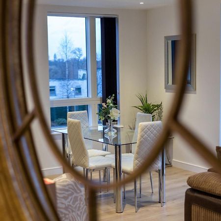 2 Bed Property Close To Heathrow Airport Хаунслоу Экстерьер фото